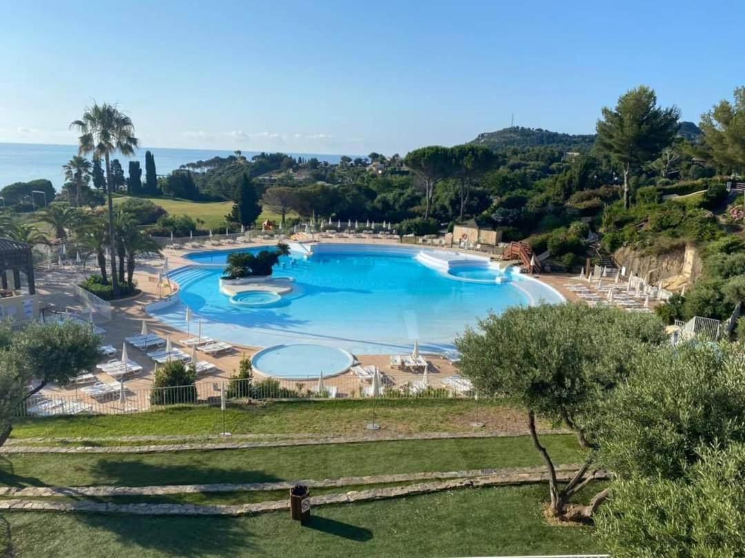 Appartement Saint-raphael- Vue Et Massif De L'esterel *