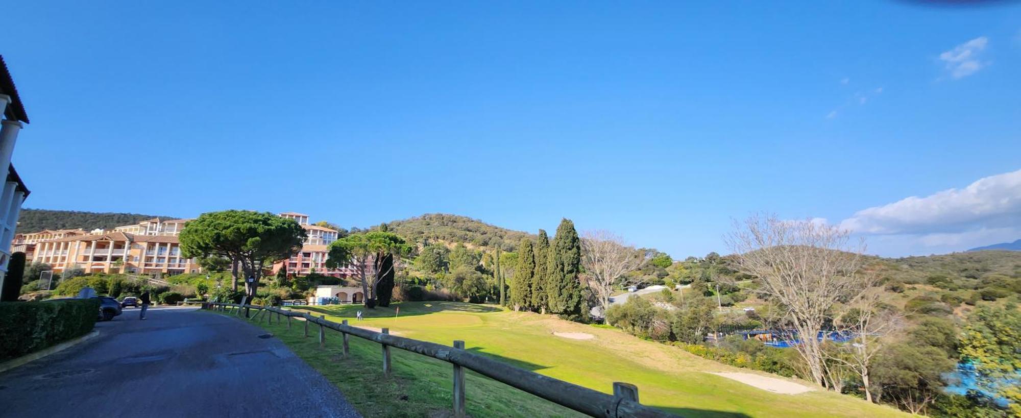 Saint-raphael- Vue Et Massif De L'esterel Appartement *